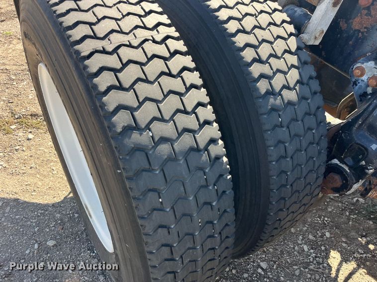 image for item EH2874 1995 Peterbilt 379 semi truck