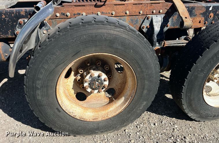 image for item EH2874 1995 Peterbilt 379 semi truck