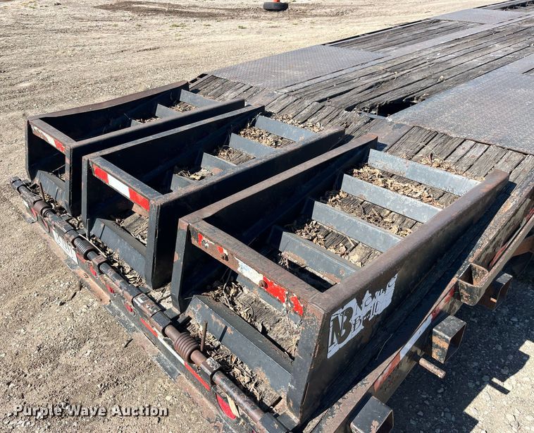 image for item EH2875 2002 Neville Built drop deck equipment trailer