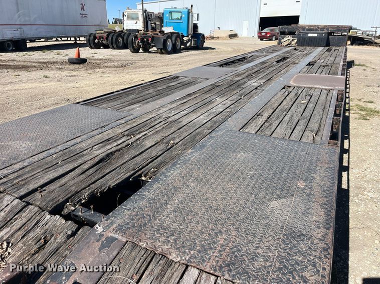 image for item EH2875 2002 Neville Built drop deck equipment trailer