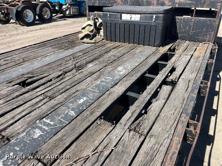 image for item EH2875 2002 Neville Built drop deck equipment trailer