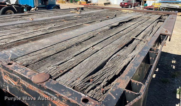 image for item EH2875 2002 Neville Built drop deck equipment trailer