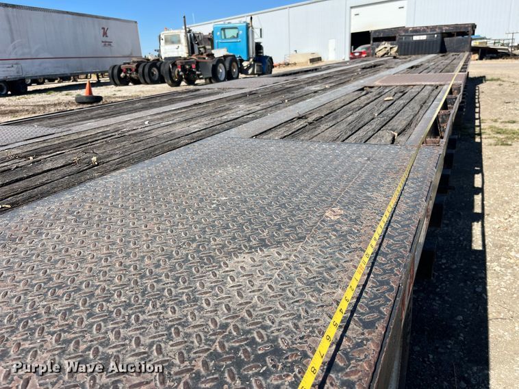 image for item EH2875 2002 Neville Built drop deck equipment trailer