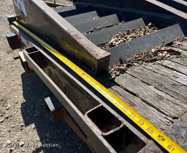 image for item EH2875 2002 Neville Built drop deck equipment trailer