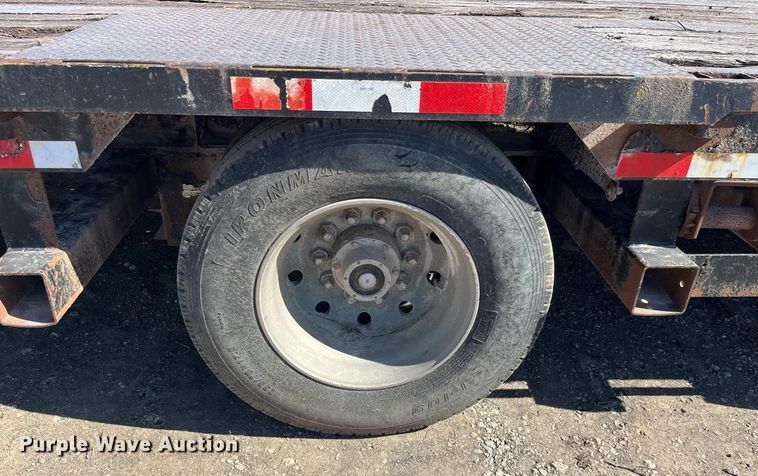 image for item EH2875 2002 Neville Built drop deck equipment trailer