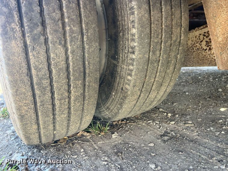 image for item EH2875 2002 Neville Built drop deck equipment trailer