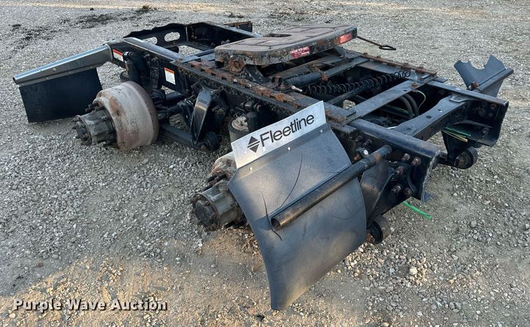 image for item EH7100 2005 Freightliner  Columbia rear axel assembly 