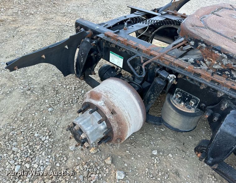image for item EH7100 2005 Freightliner  Columbia rear axel assembly 