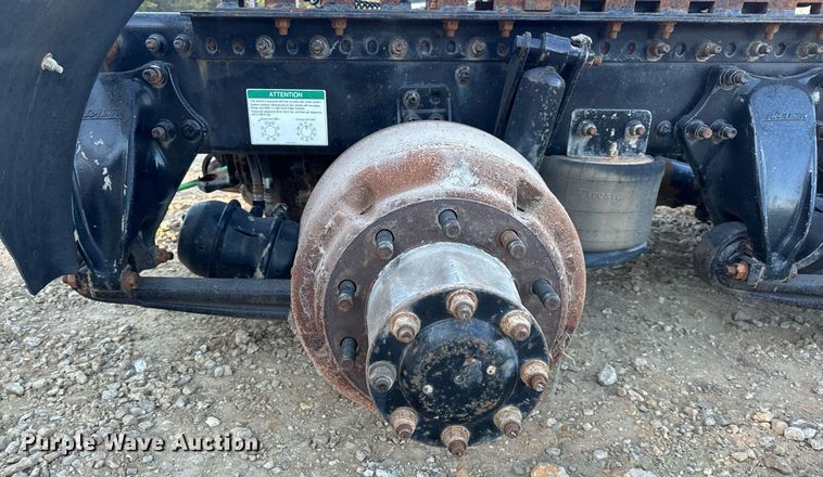 image for item EH7100 2005 Freightliner  Columbia rear axel assembly 