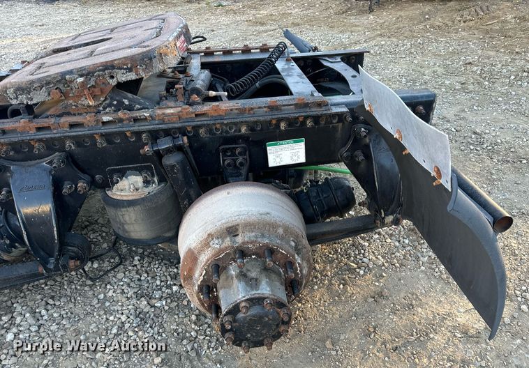 image for item EH7100 2005 Freightliner  Columbia rear axel assembly 