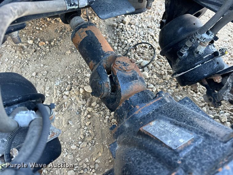 image for item EH7100 2005 Freightliner  Columbia rear axel assembly 