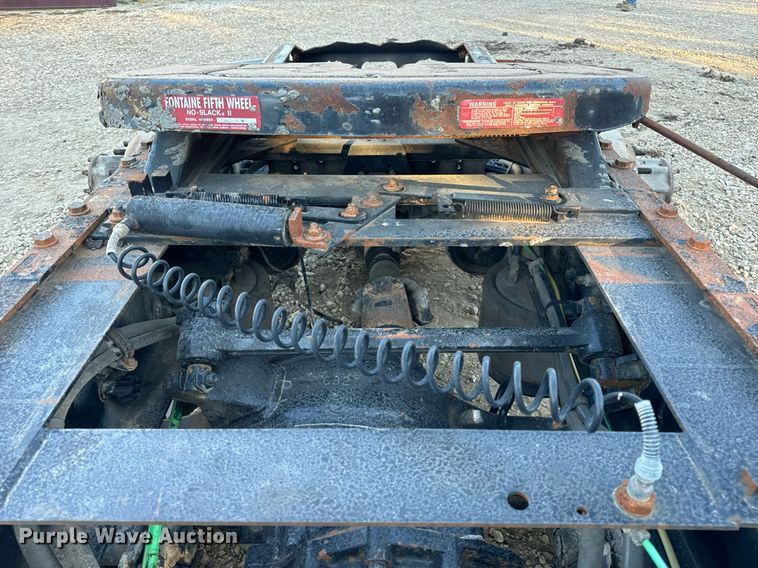 image for item EH7100 2005 Freightliner  Columbia rear axel assembly 