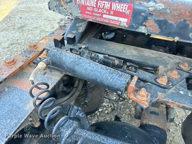 image for item EH7100 2005 Freightliner  Columbia rear axel assembly 