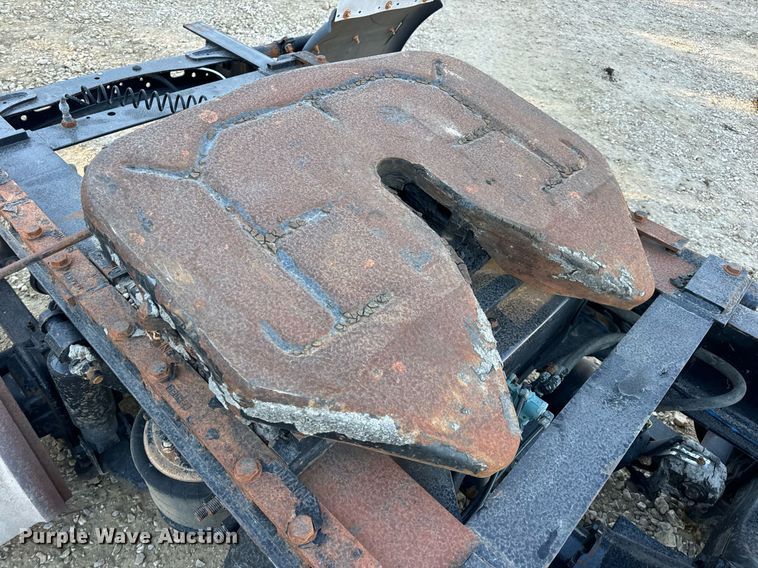 image for item EH7100 2005 Freightliner  Columbia rear axel assembly 