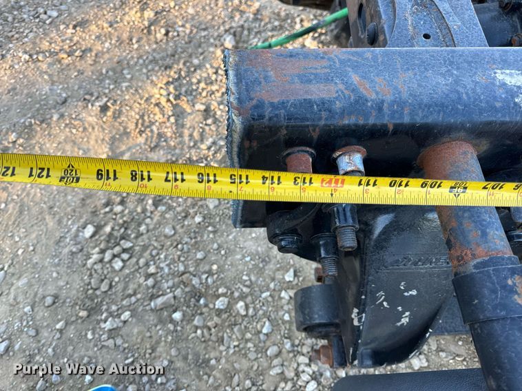 image for item EH7100 2005 Freightliner  Columbia rear axel assembly 