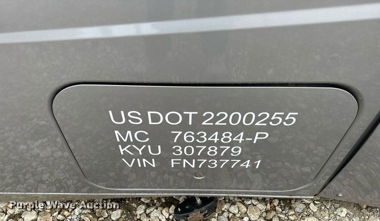 image for item EH7173 International  semi truck cab