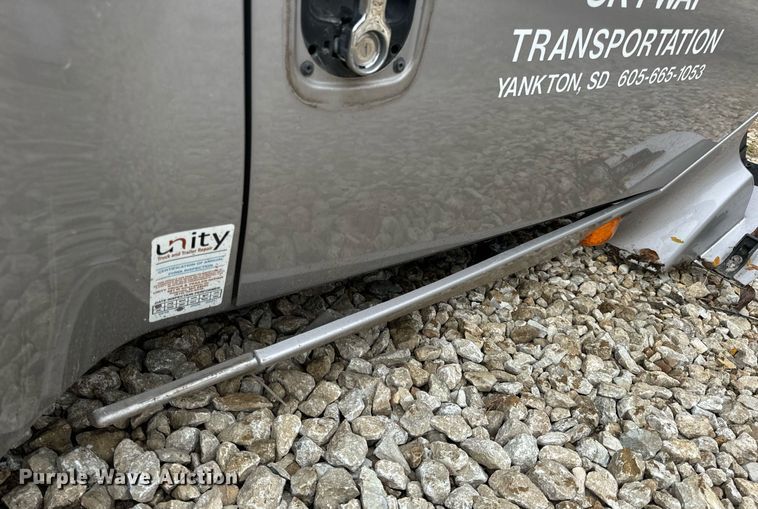 image for item EH7173 International  semi truck cab