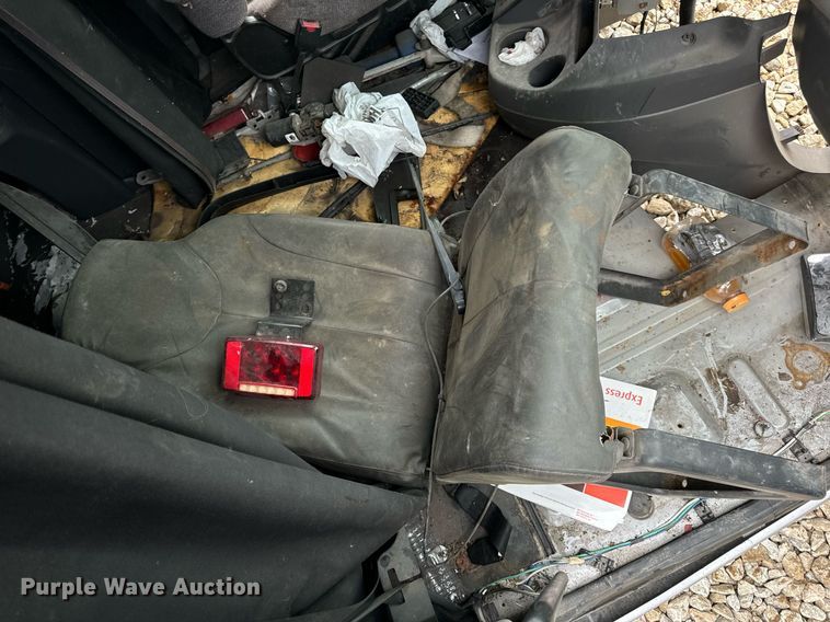 image for item EH7173 International  semi truck cab