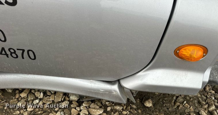 image for item EH7174 Freightliner Cascadia semi truck cab