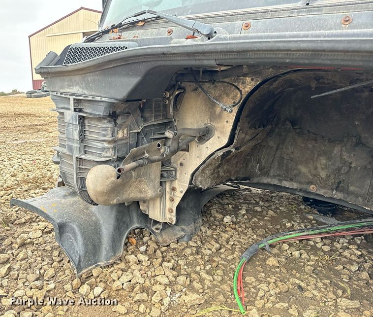 image for item EH7174 Freightliner Cascadia semi truck cab