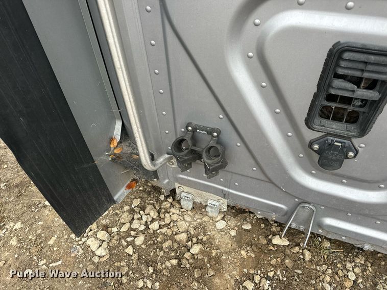 image for item EH7174 Freightliner Cascadia semi truck cab