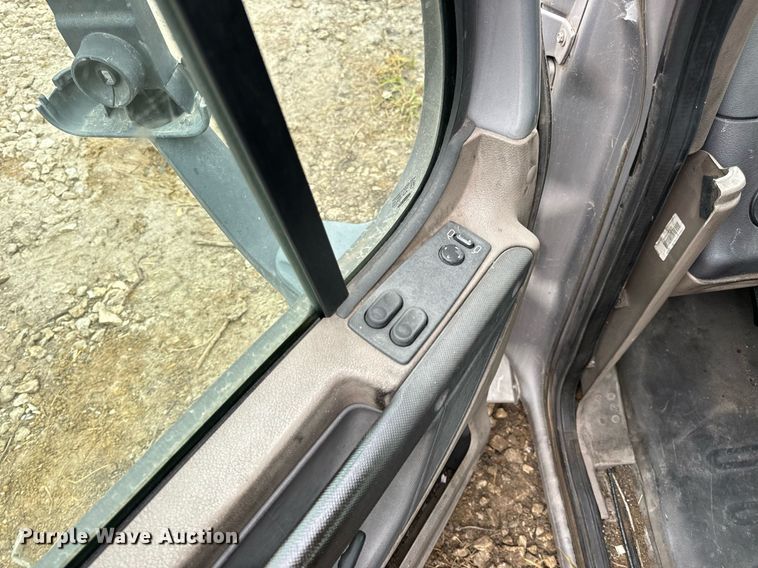 image for item EH7174 Freightliner Cascadia semi truck cab