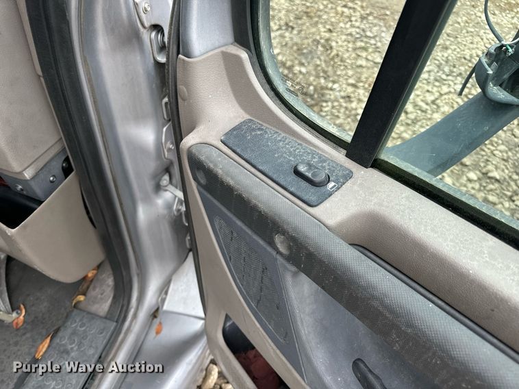 image for item EH7174 Freightliner Cascadia semi truck cab