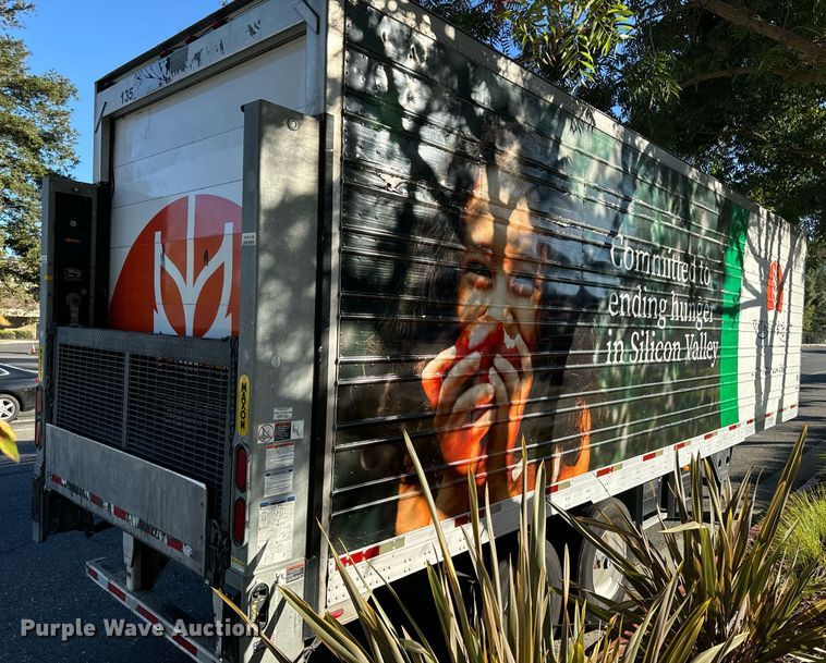 image for item EI4053 2008 Utility  refrigerated van trailer