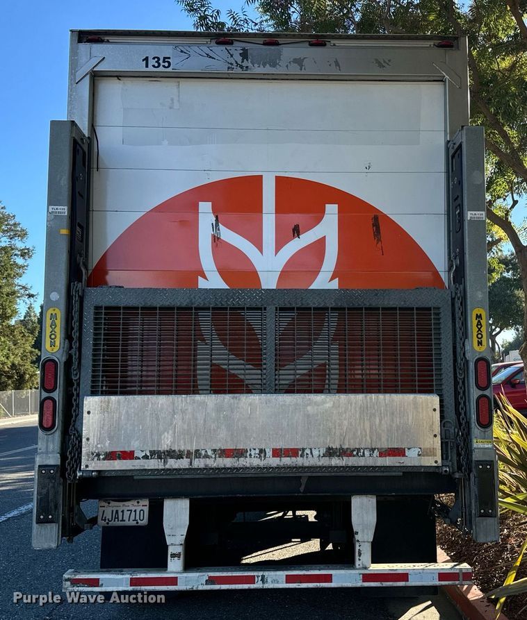 image for item EI4053 2008 Utility  refrigerated van trailer