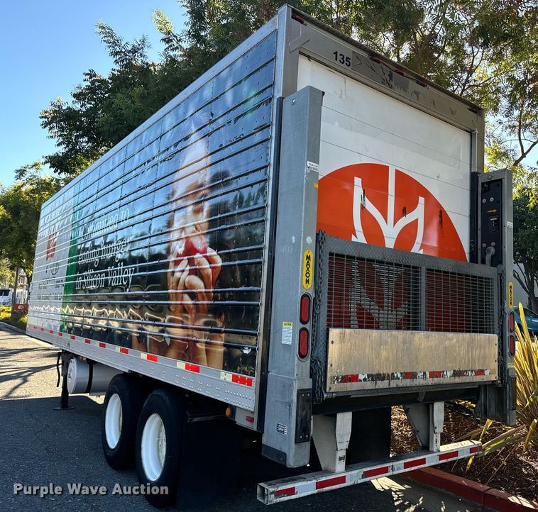 image for item EI4053 2008 Utility  refrigerated van trailer