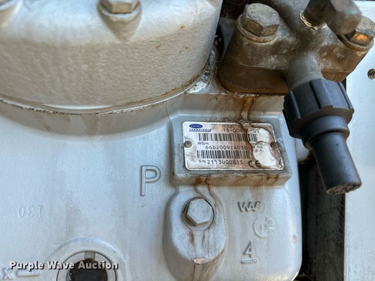 image for item EI4053 2008 Utility  refrigerated van trailer