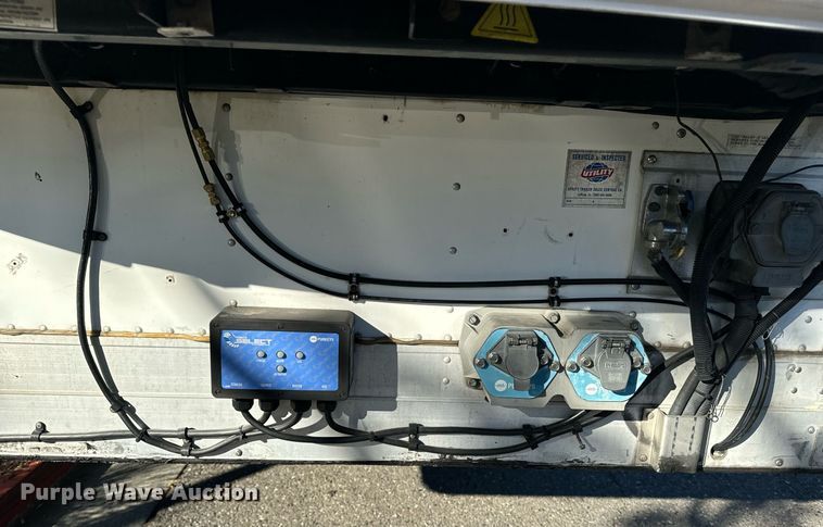 image for item EI4053 2008 Utility  refrigerated van trailer