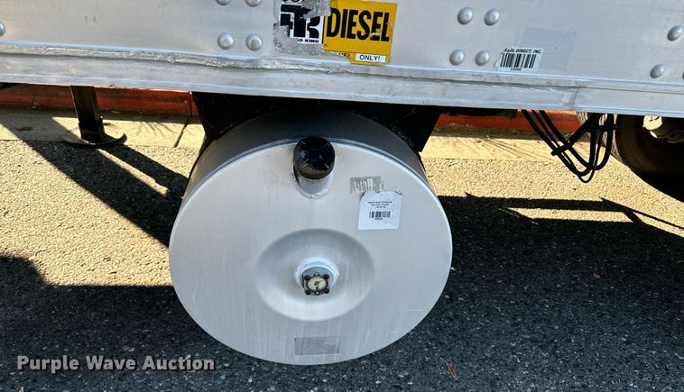 image for item EI4053 2008 Utility  refrigerated van trailer