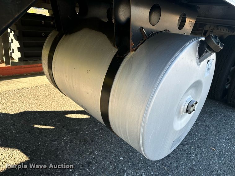 image for item EI4053 2008 Utility  refrigerated van trailer