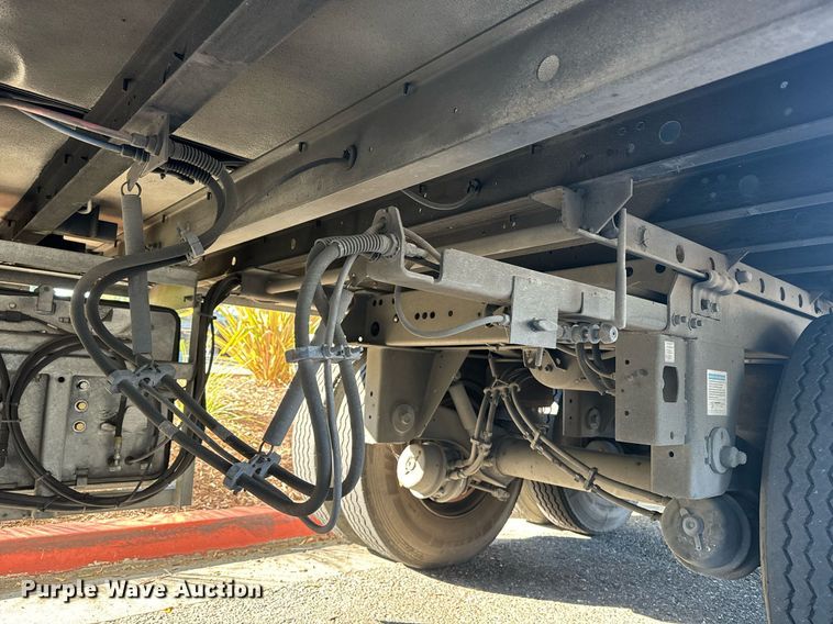 image for item EI4053 2008 Utility  refrigerated van trailer