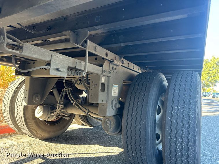 image for item EI4053 2008 Utility  refrigerated van trailer