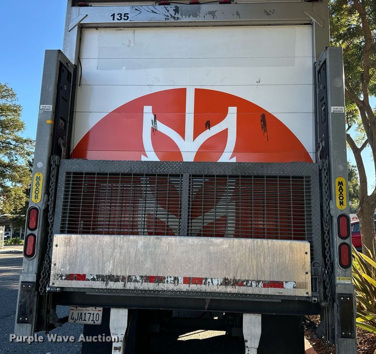 image for item EI4053 2008 Utility  refrigerated van trailer