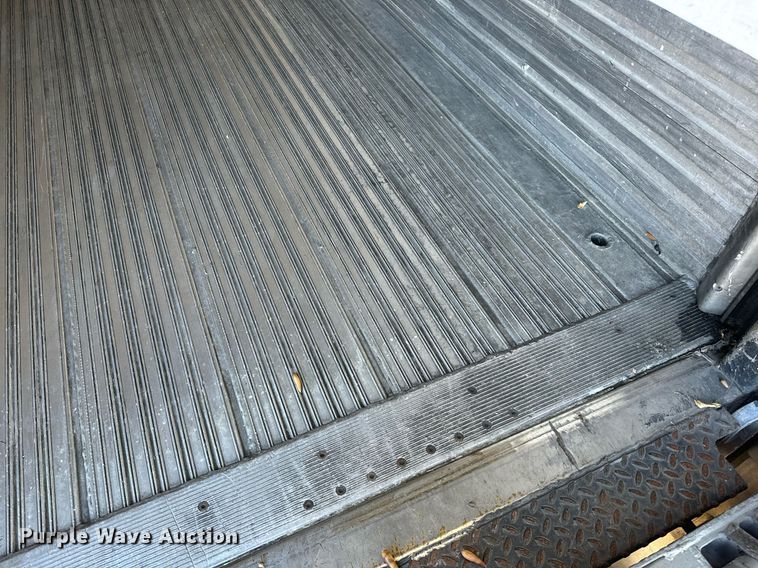 image for item EI4053 2008 Utility  refrigerated van trailer