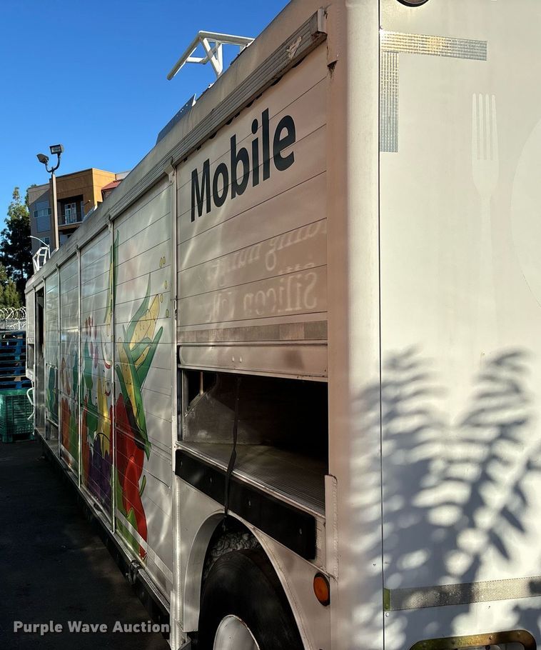 image for item EI4054 2010 Hackney Spectrum TS refrigerated van trailer