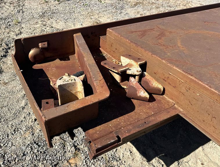 image for item EJ5005 Flat bed