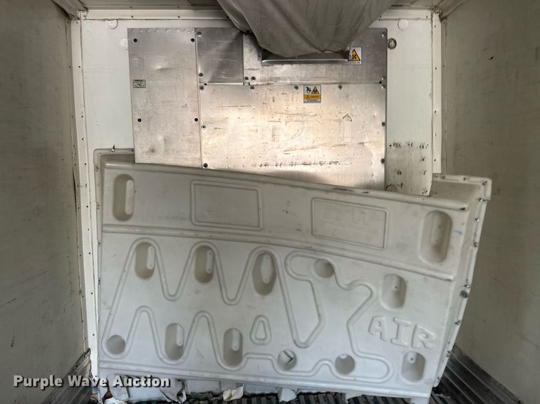 image for item EJ5019 2008 Great Dane refrigerated van trailer