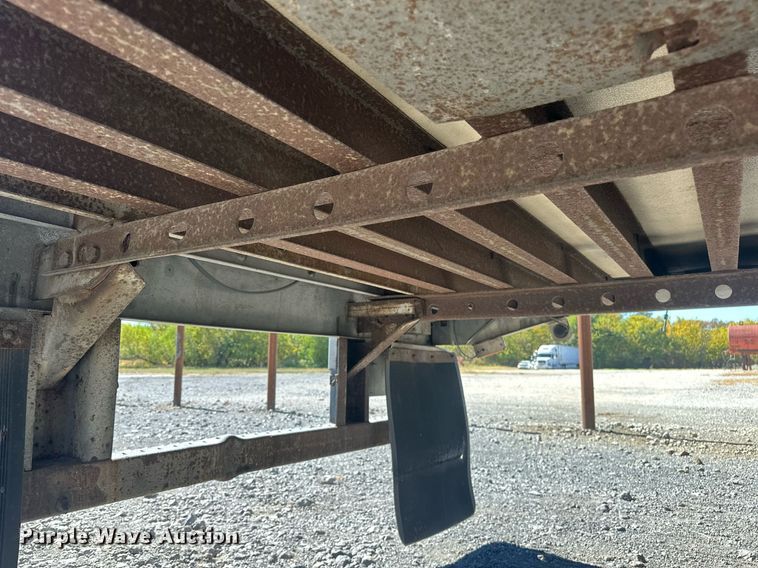 image for item EJ5019 2008 Great Dane refrigerated van trailer