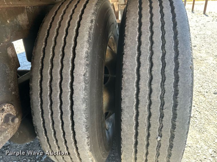 image for item EJ5019 2008 Great Dane refrigerated van trailer