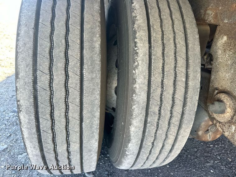 image for item EJ5019 2008 Great Dane refrigerated van trailer