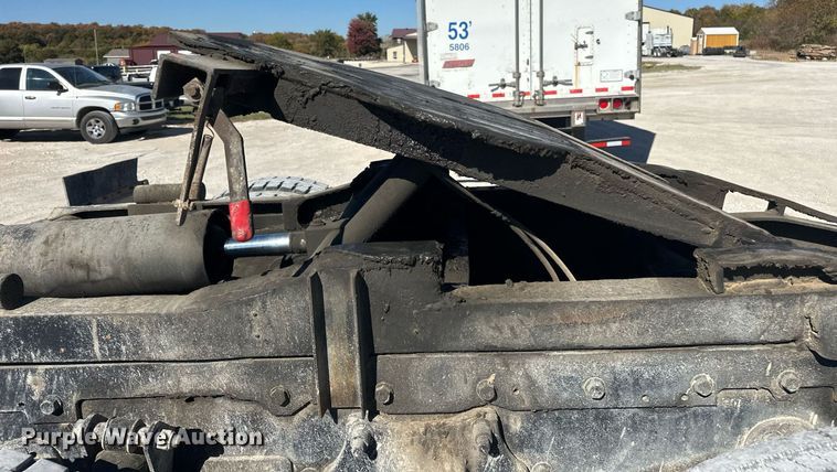 image for item EJ5021 2006 Freightliner  Columbia semi truck