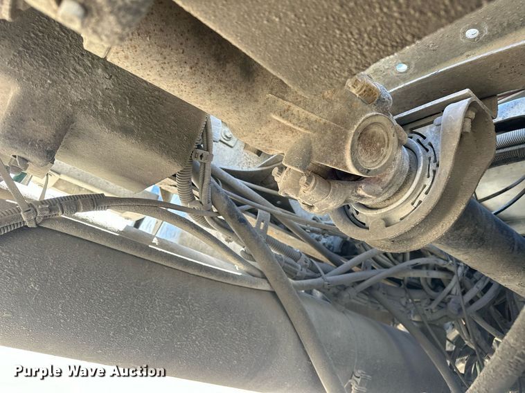 image for item EJ5021 2006 Freightliner  Columbia semi truck