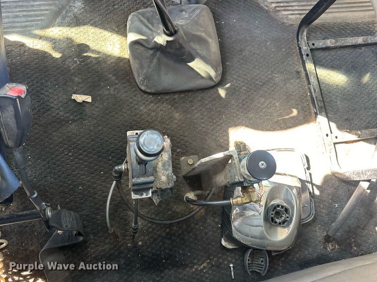 image for item EJ5021 2006 Freightliner  Columbia semi truck