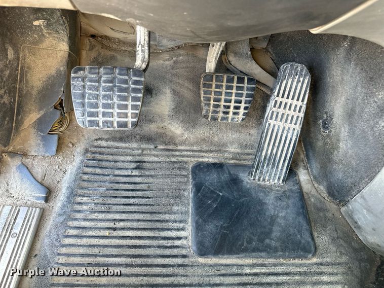 image for item EJ5021 2006 Freightliner  Columbia semi truck