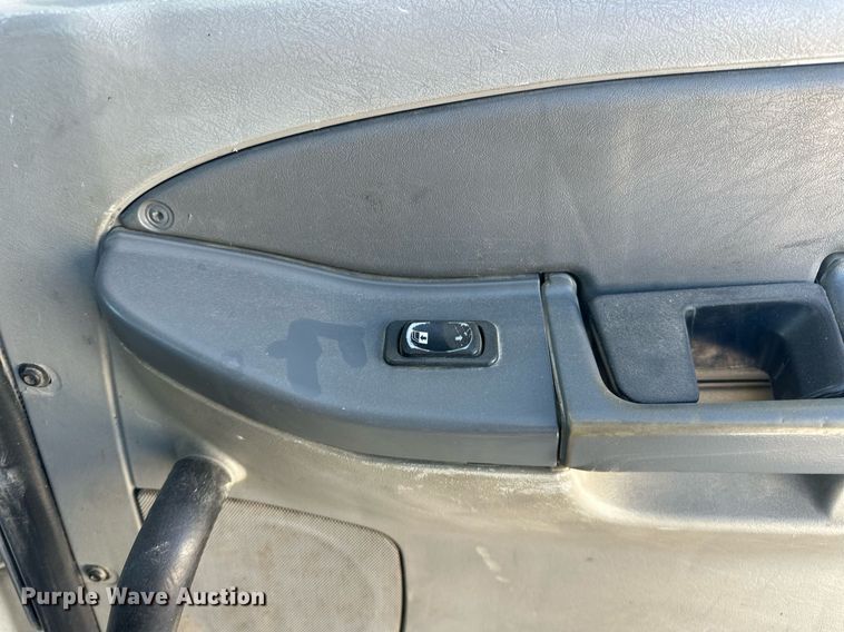 image for item EJ5021 2006 Freightliner  Columbia semi truck