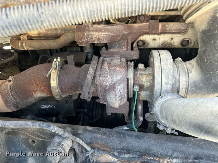 image for item EJ5021 2006 Freightliner  Columbia semi truck